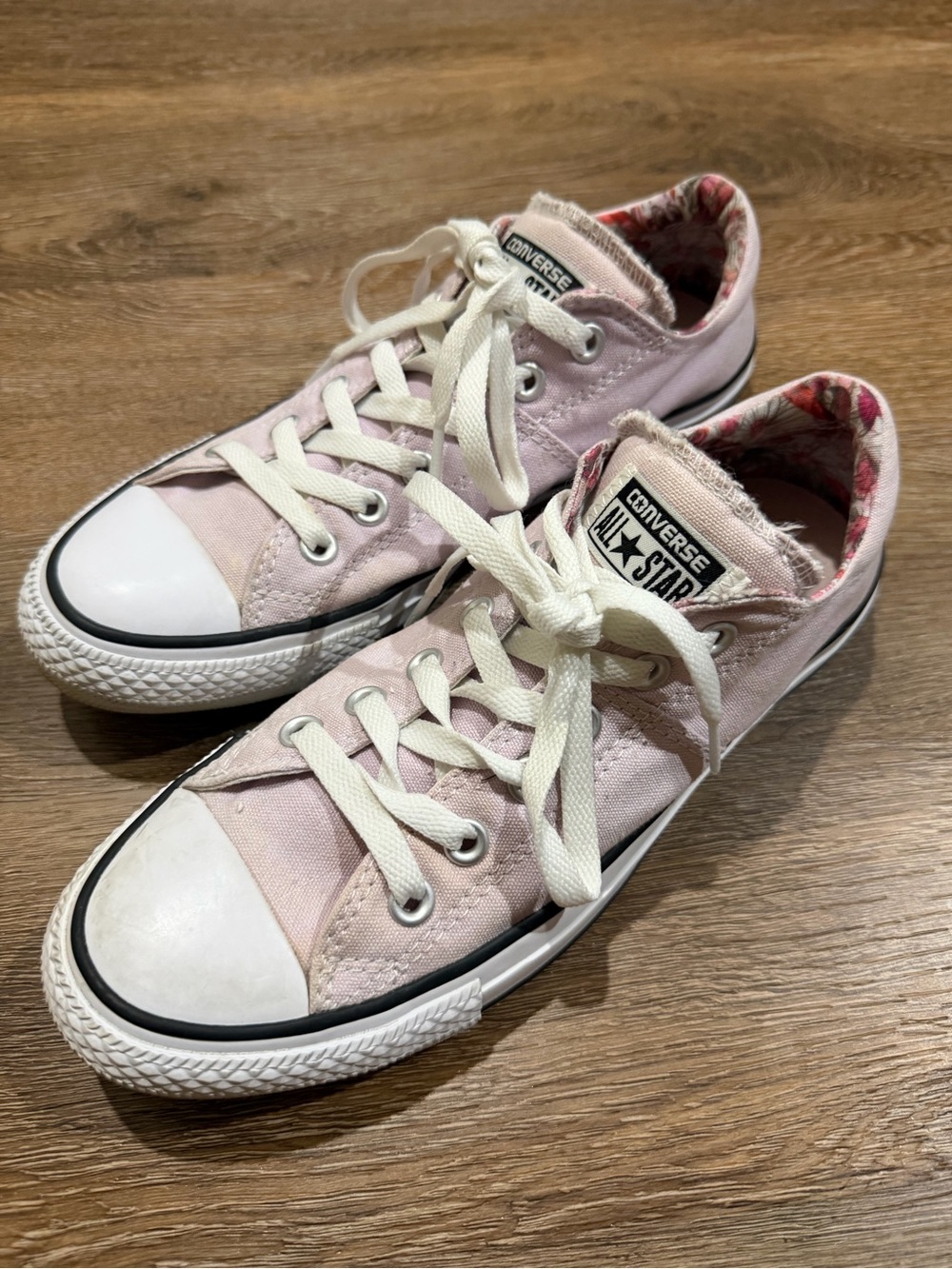 Converse Chuck Taylor All Star Low Women’s 9 Pink Floral Lining 552638F